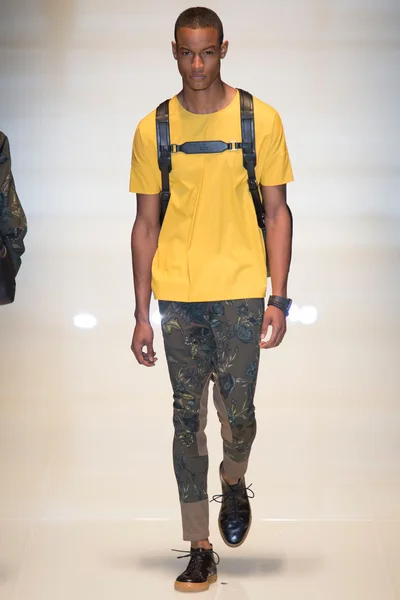 Look 22